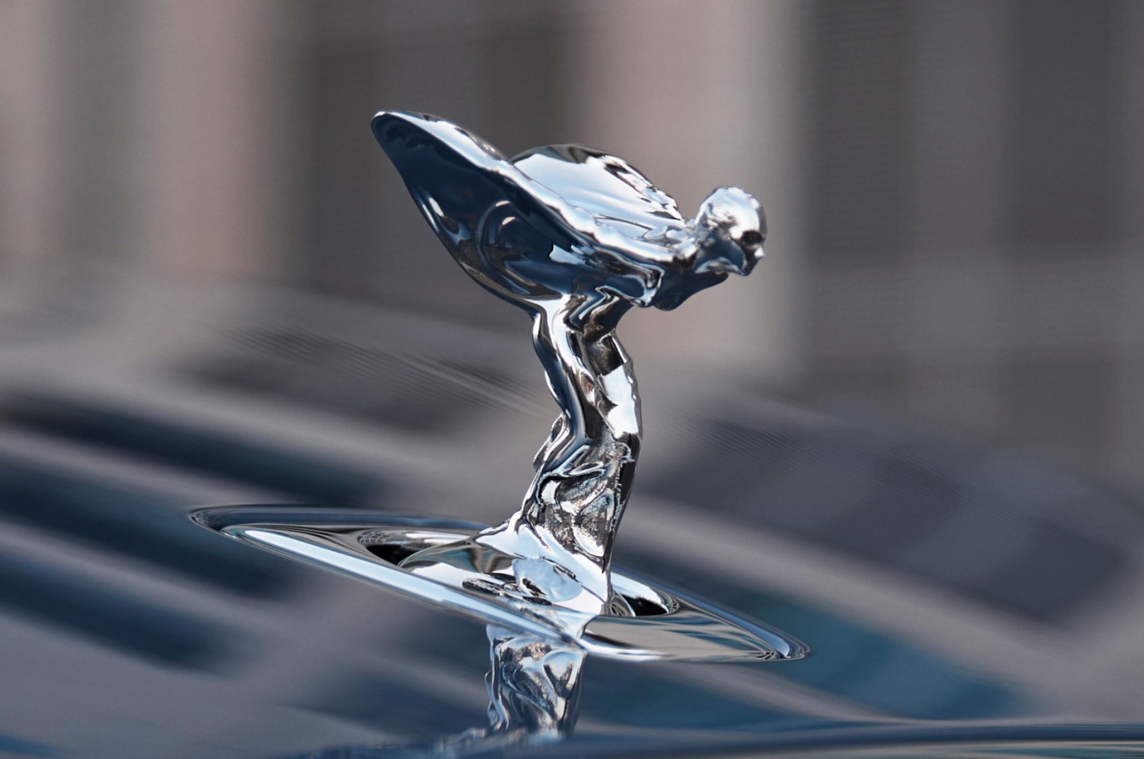 ПЕРЕОСМИСЛЕНА SPIRIT OF ECSTASY