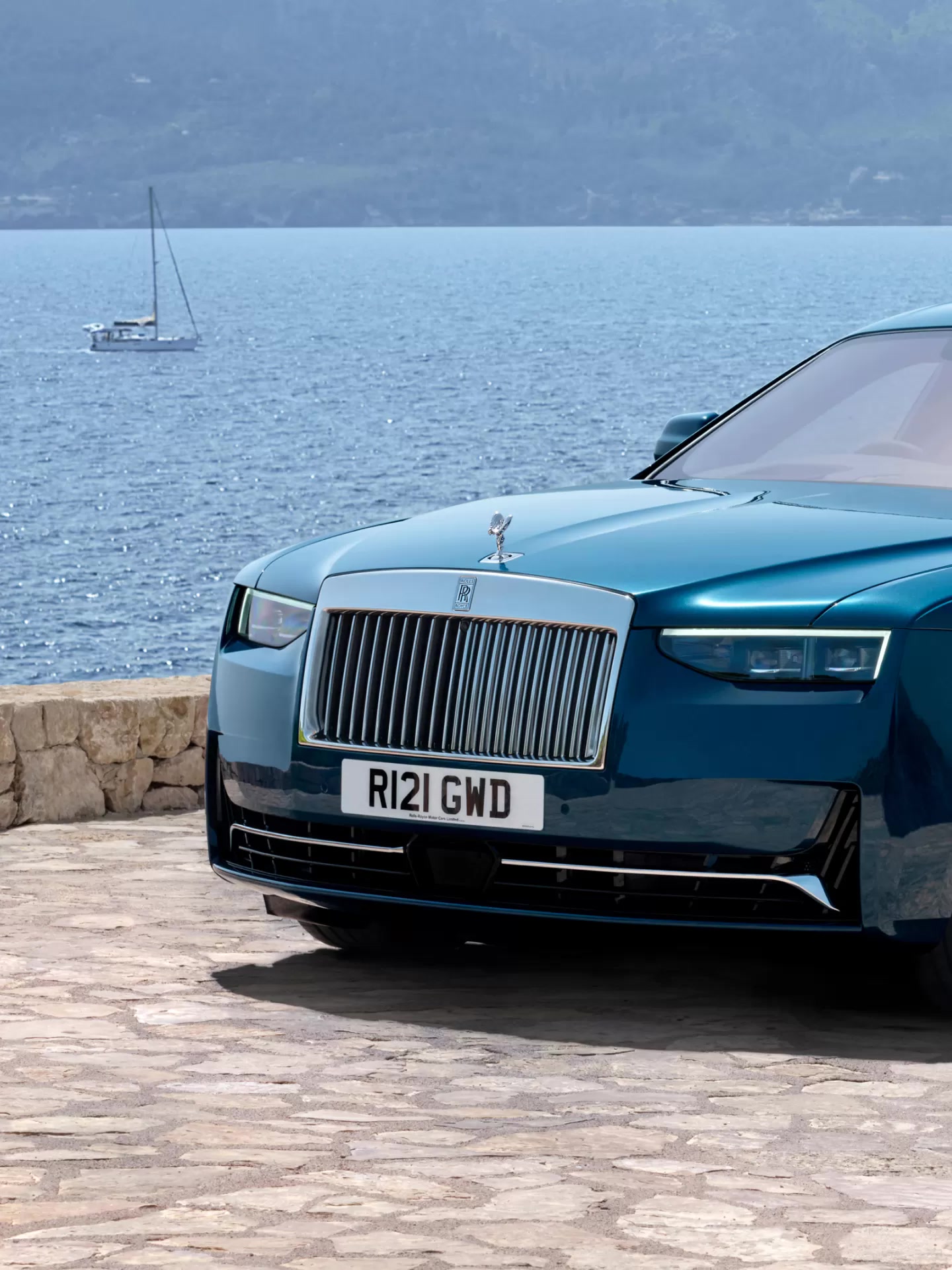 BESPOKE — ЦЕ ROLLS-ROYCE